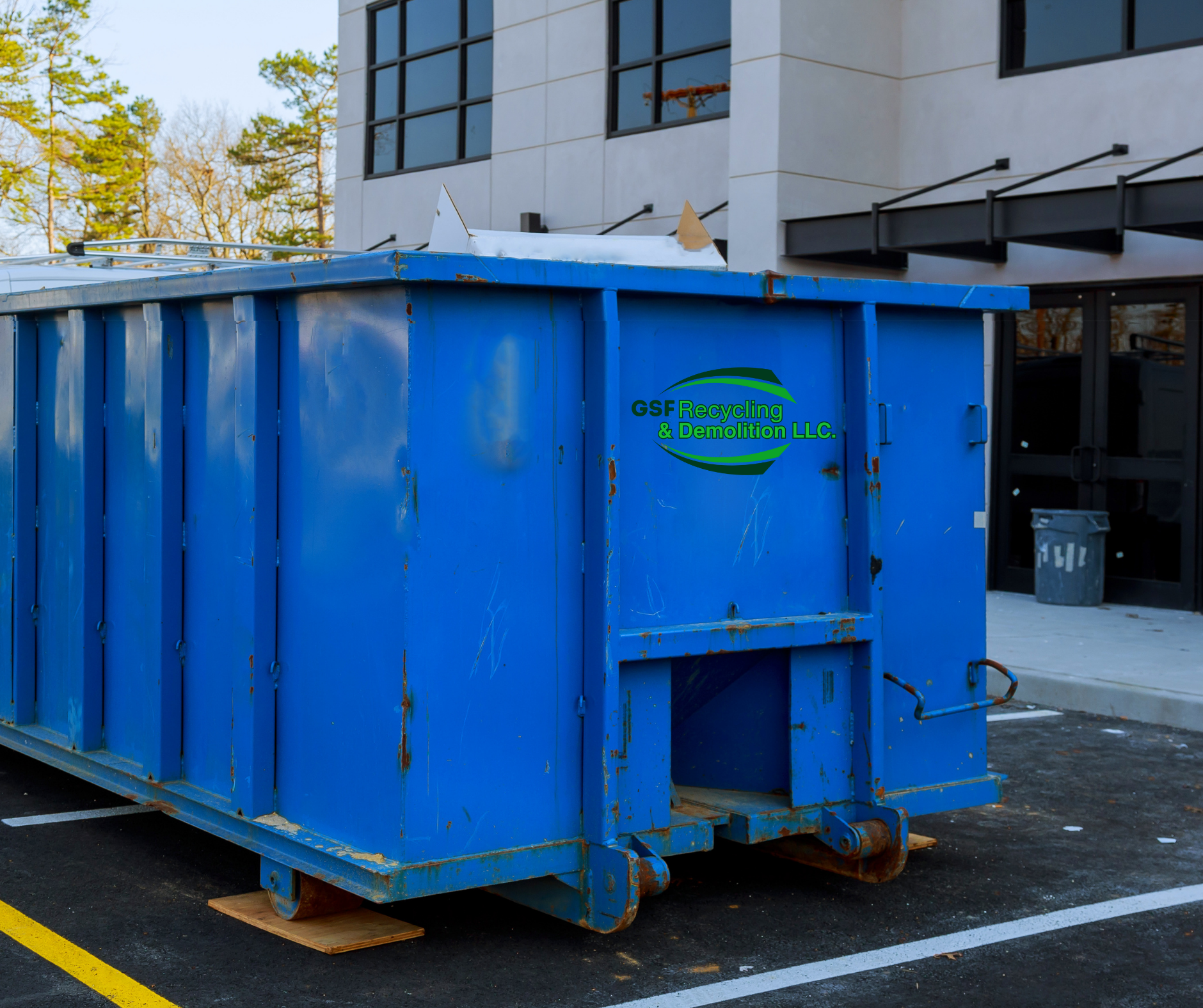 Professional row of 15, 20, 30 & 40 yard roll-off dumpsters in Jacksonville, FL by GSF Recycling Demolition